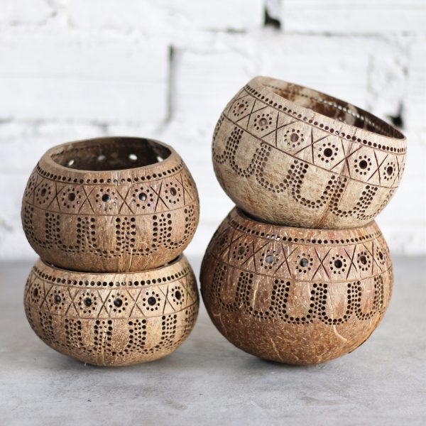 Thenga Jumbo Hand Carved Coconut Candle Shell Holder