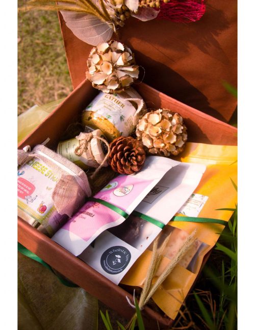 organic gift box chocolate and cookies